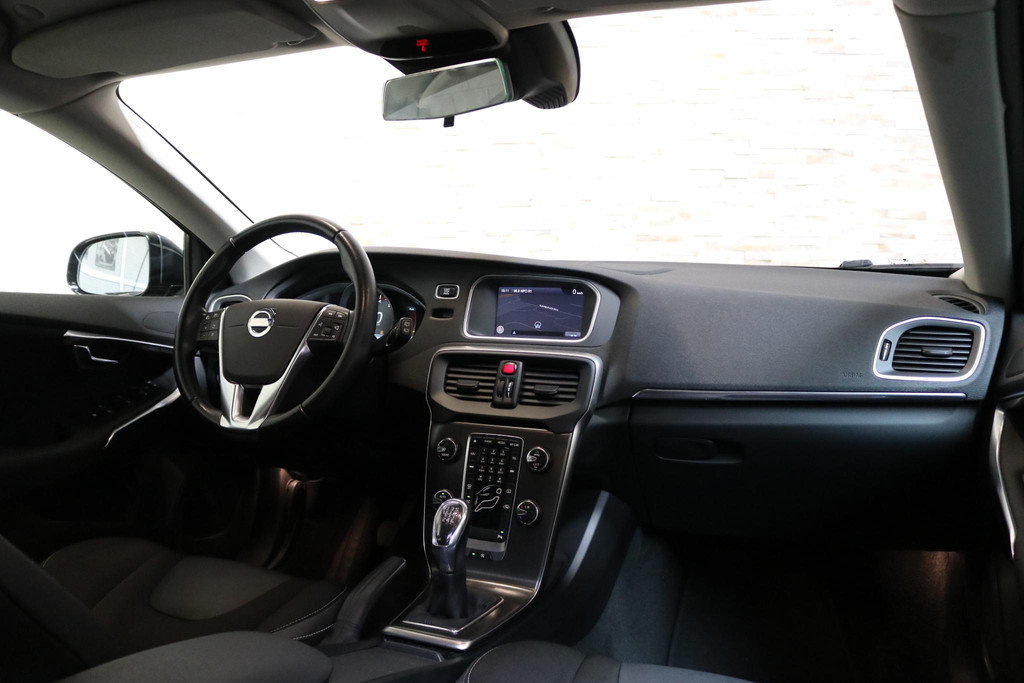 46287715-2.jpg