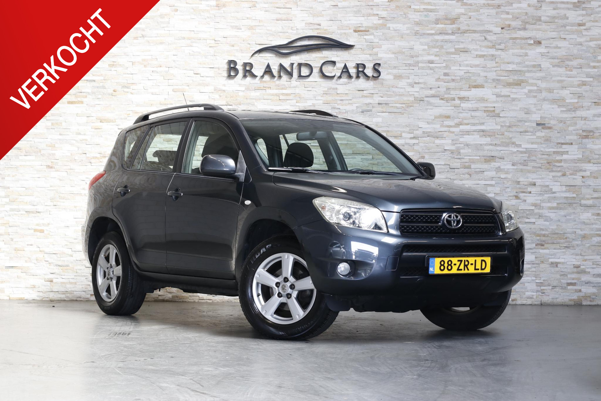 53115557