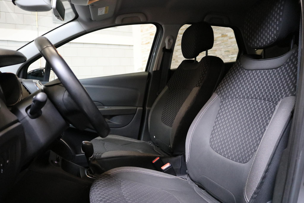 53489326-3.jpg